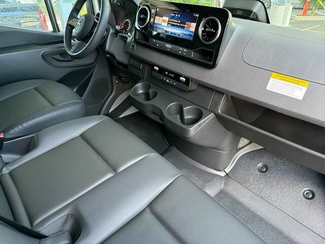 New 2026 Mercedes-Benz Sprinter 2500 image 14