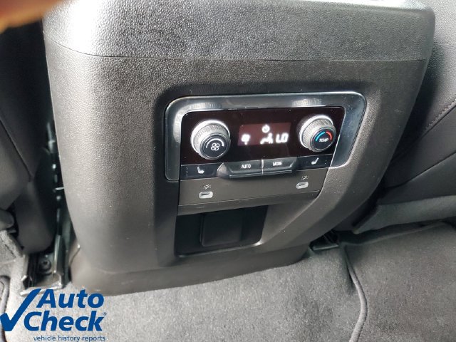 Used 2023 Chevrolet Tahoe Premier RWD image 16