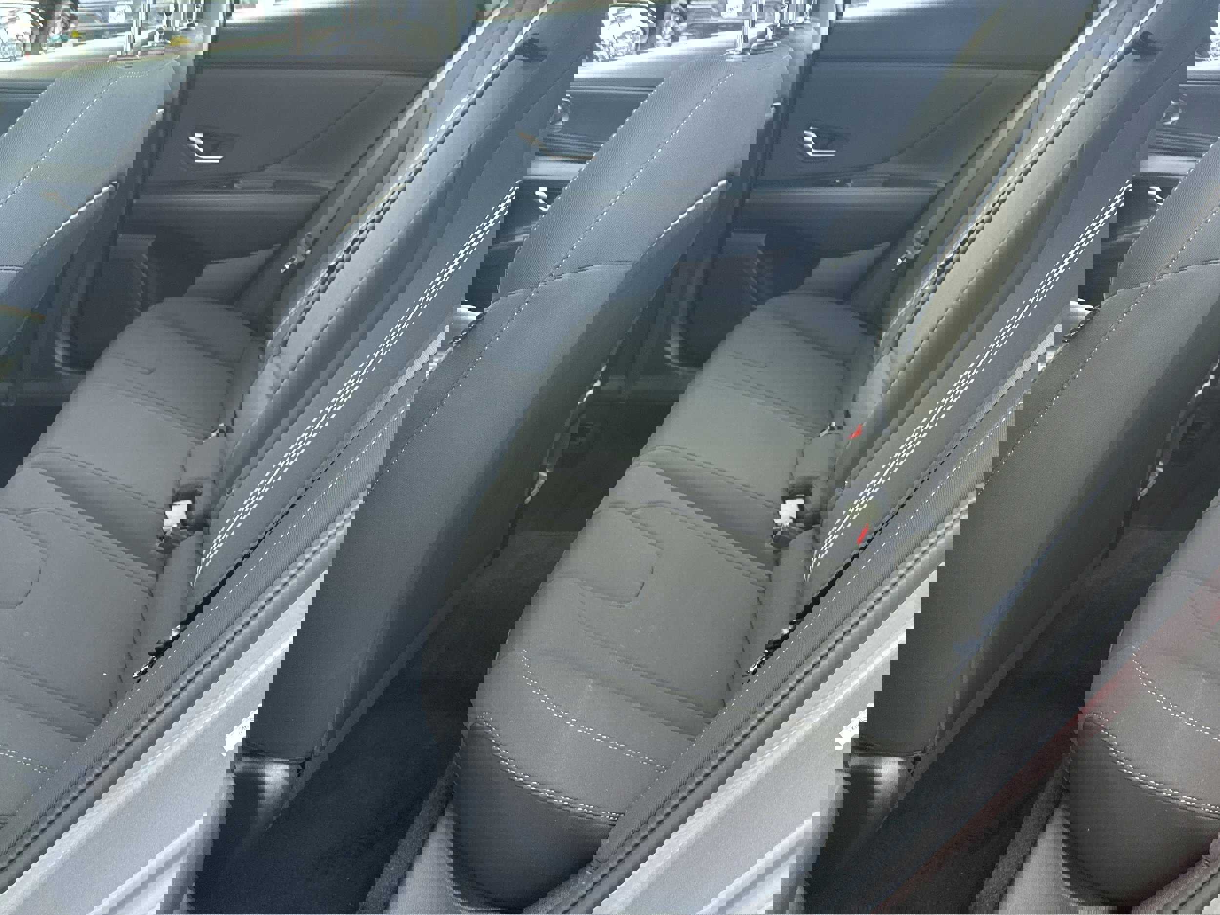 Used 2025 Hyundai Elantra SEL image 20