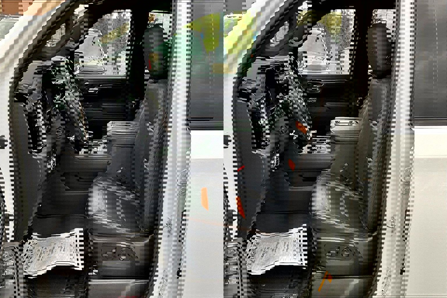 Certified 2022 GMC Sierra 1500 AT4 w/ AT4 Premium Package image 21