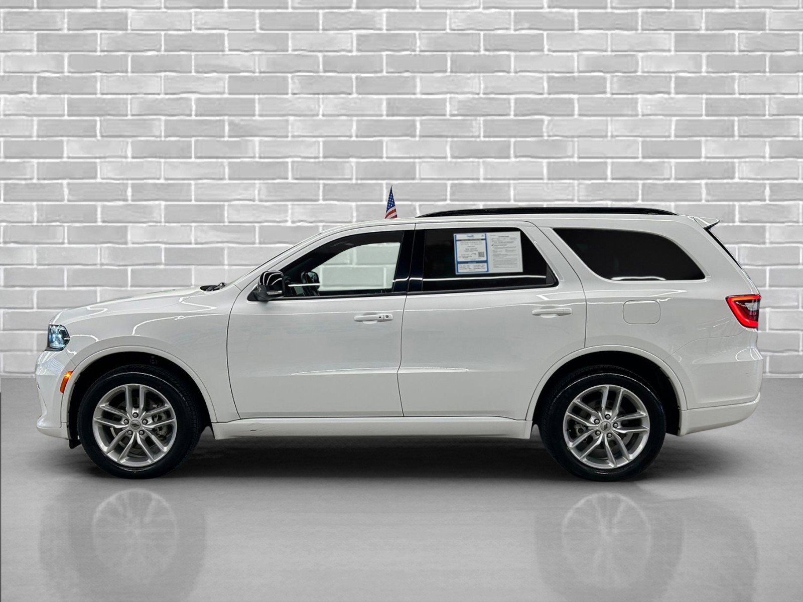 Used 2023 Dodge Durango GT AWD/4WD image 2