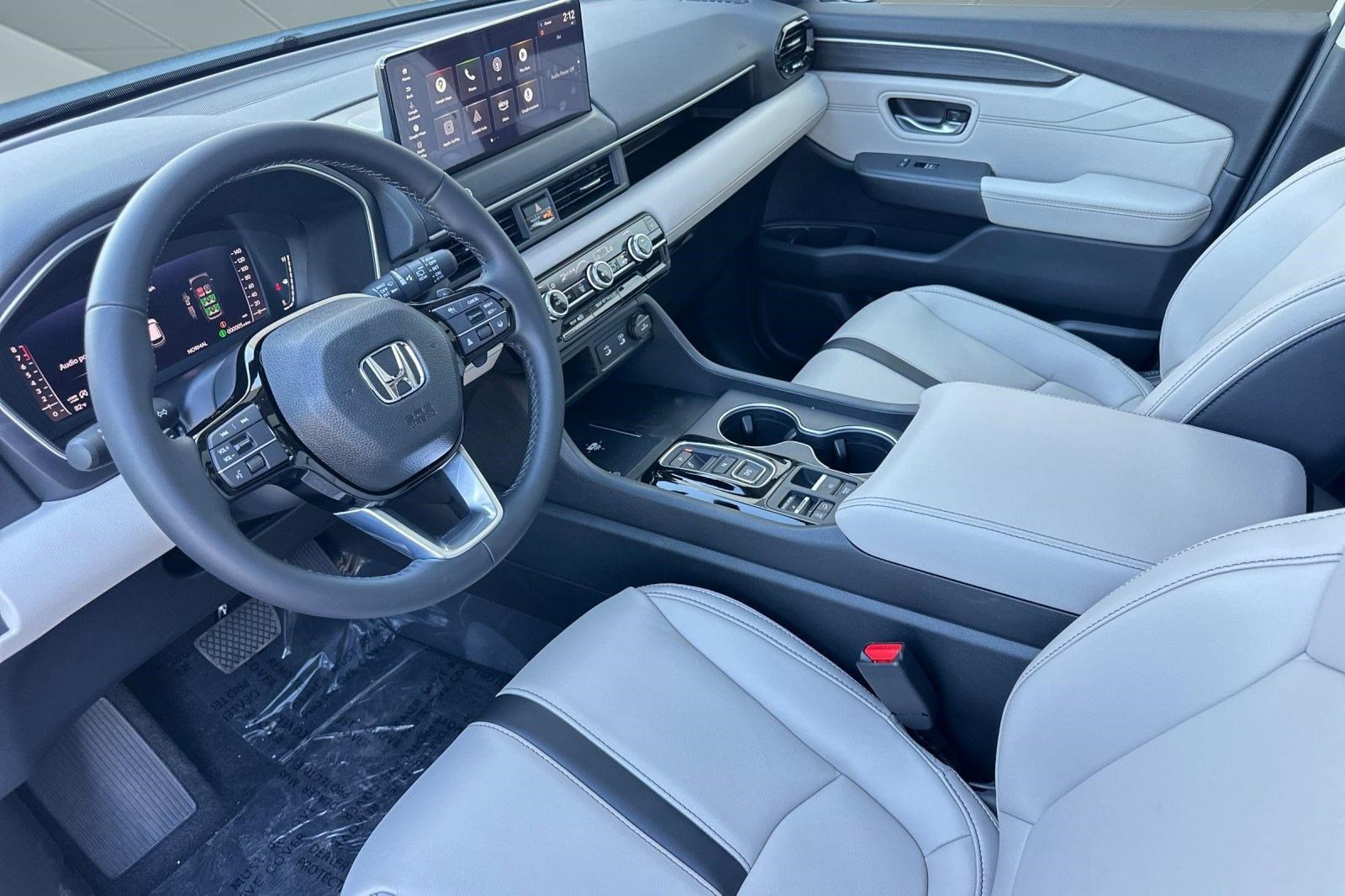 New 2026 Honda Pilot Touring image 4