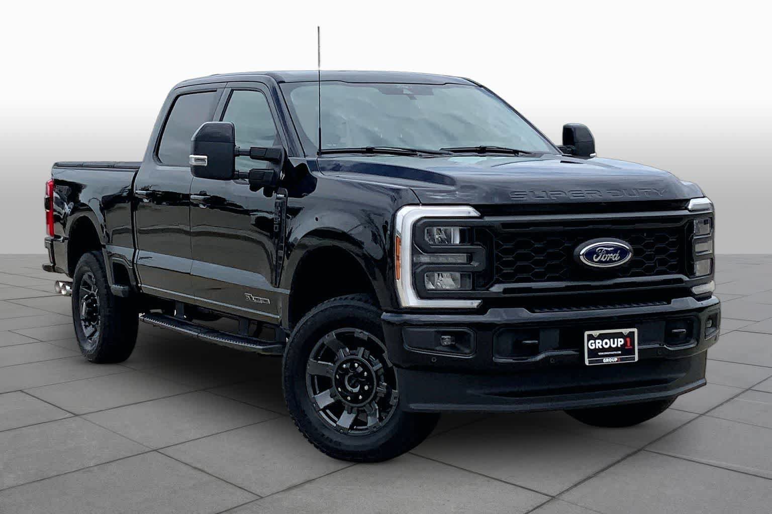 Used 2024 Ford F250 Lariat w/ Lariat Ultimate Package AWD/4WD image 3