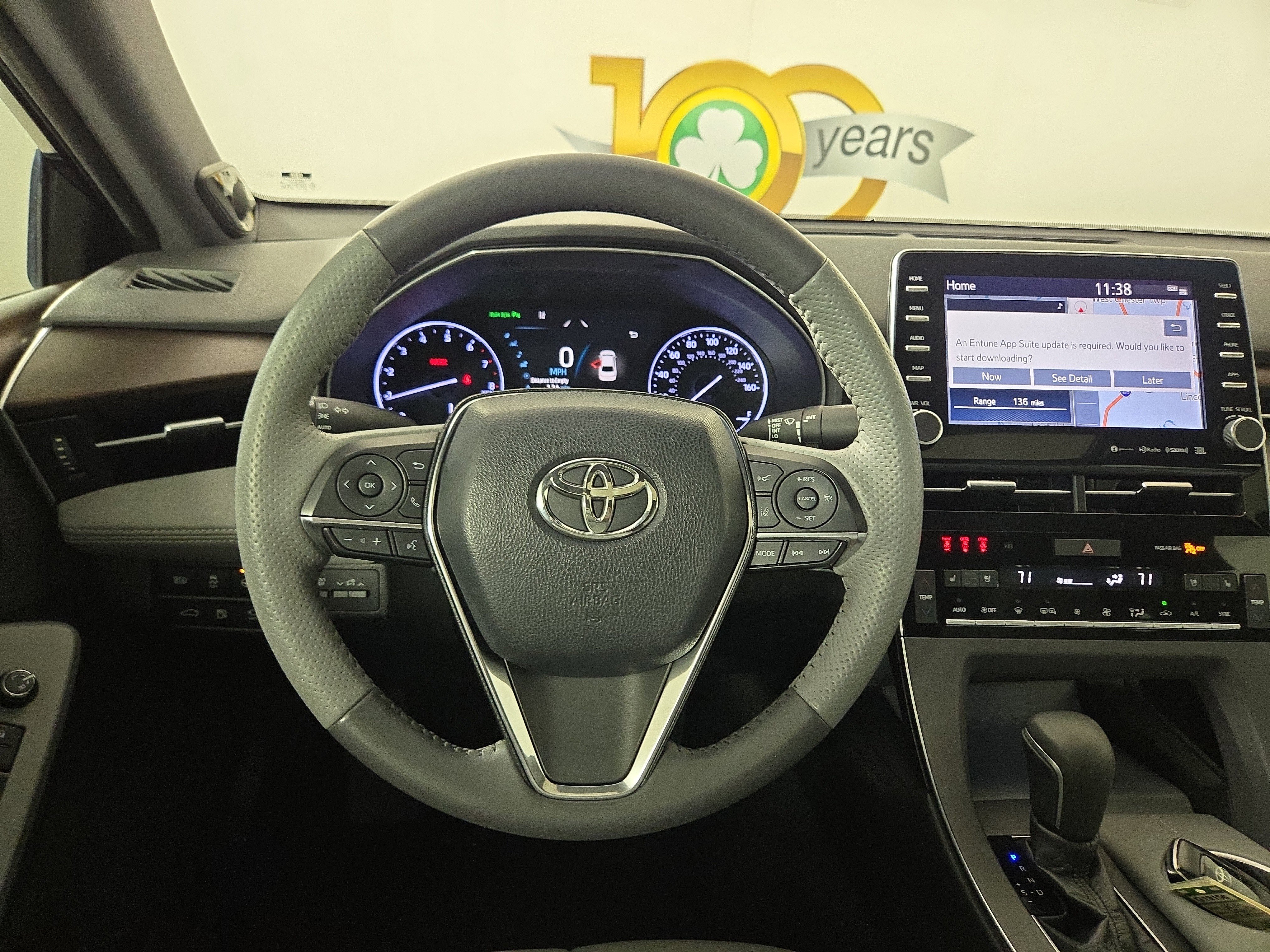 Used 2019 Toyota Avalon Limited image 14