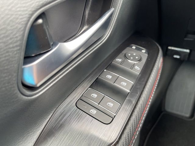 New 2025 Nissan Kicks SR image 32