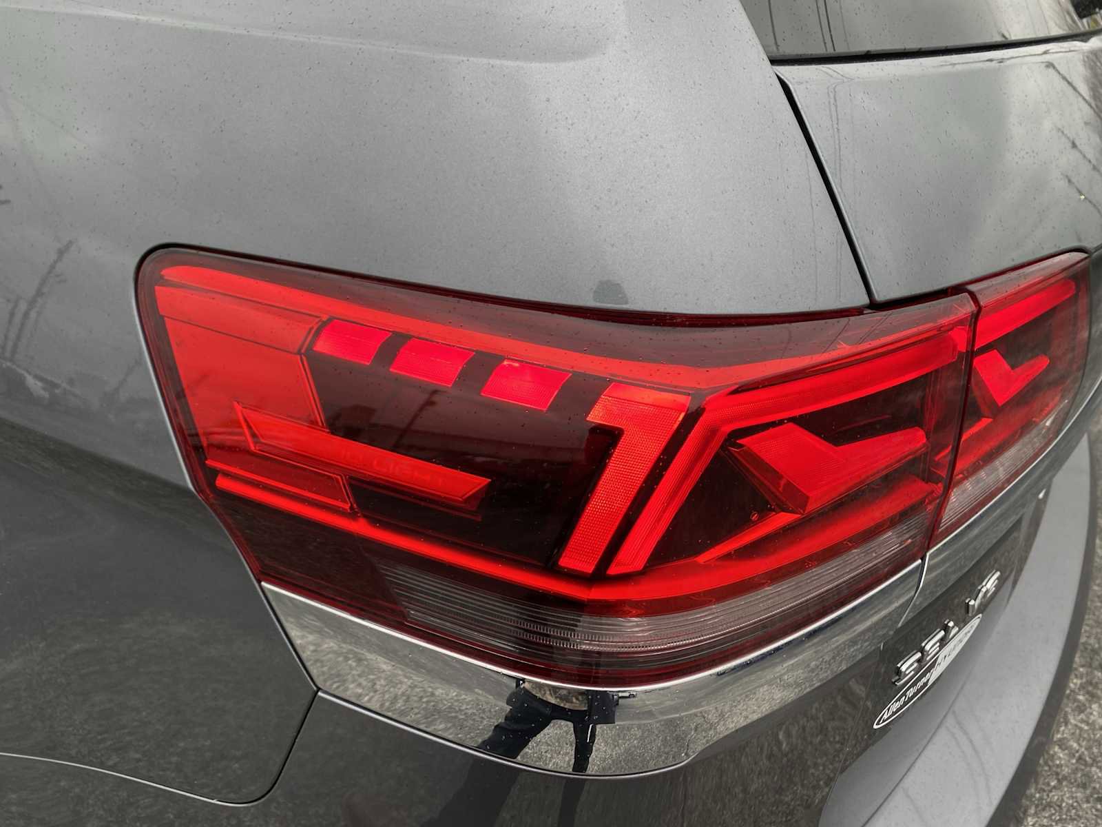 Used 2022 Volkswagen Atlas SEL Premium image 11