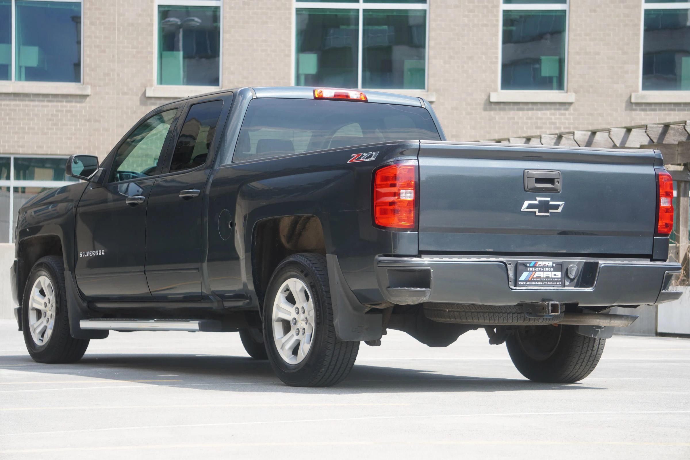 Used 2017 Chevrolet Silverado 1500 LT w/ All Star Edition AWD/4WD image 9