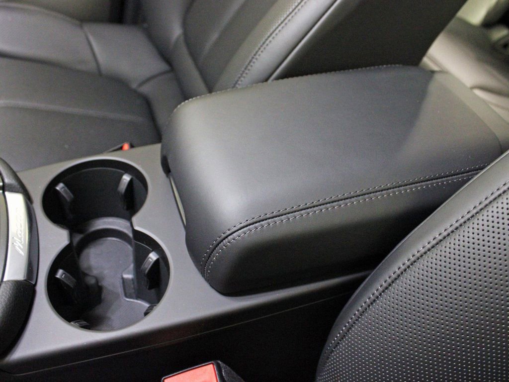 Certified 2025 Porsche Macan image 32