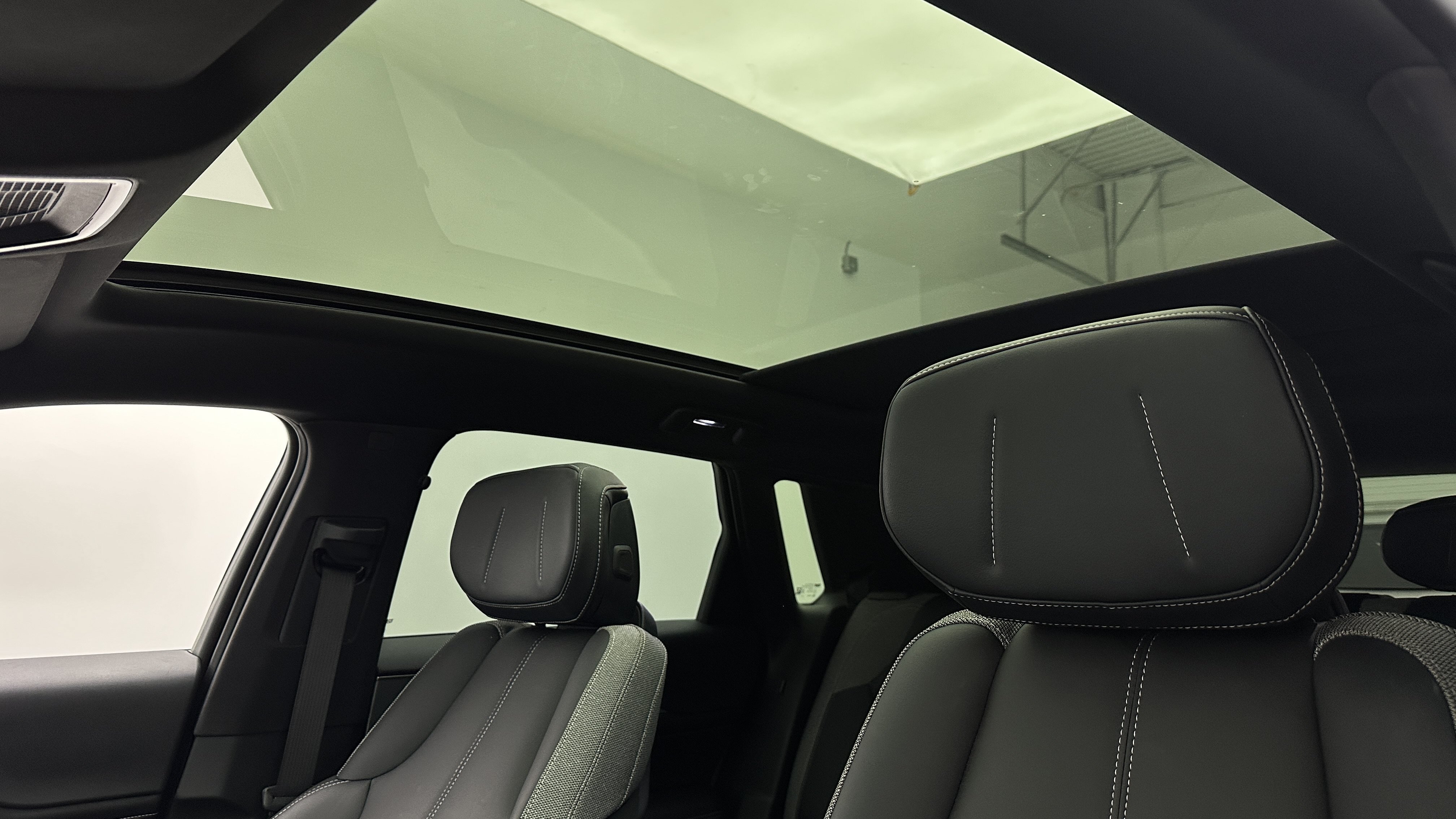 Used 2024 Cadillac Lyriq Tech RWD image 5