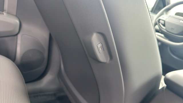New 2027 Kia EV3 Wind FWD image 26