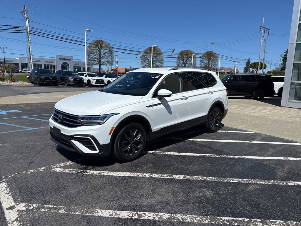 Used 2022 Volkswagen Tiguan SE AWD/4WD image 9