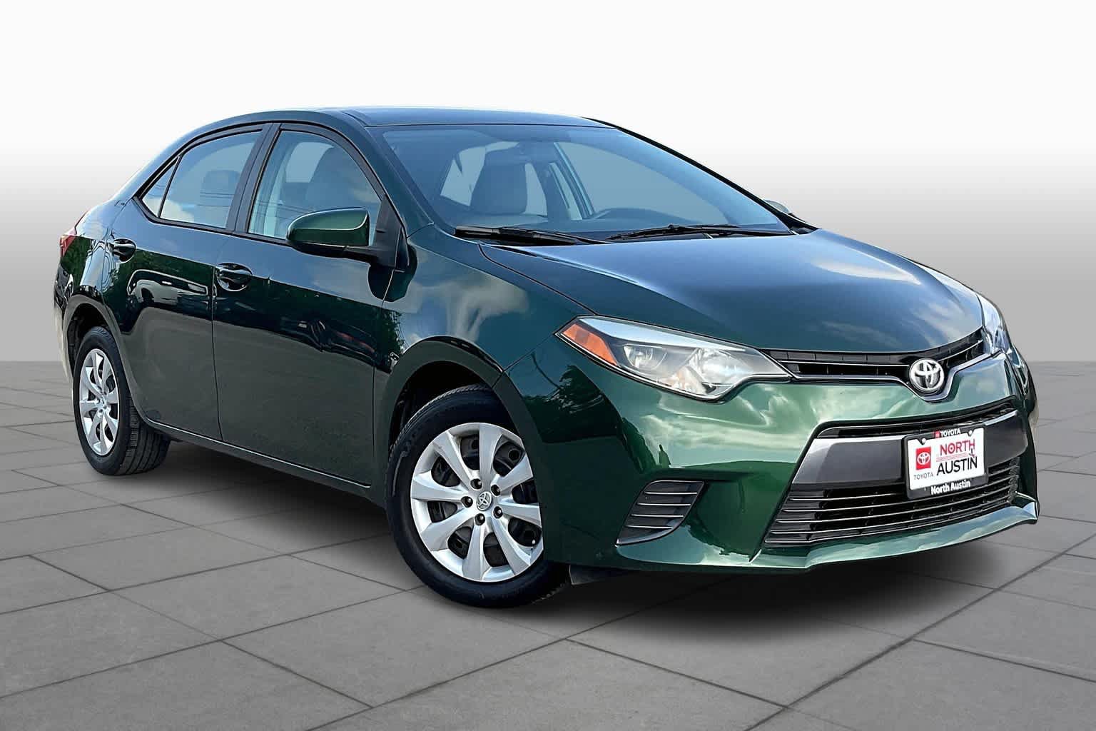 Used 2015 Toyota Corolla LE FWD image 3