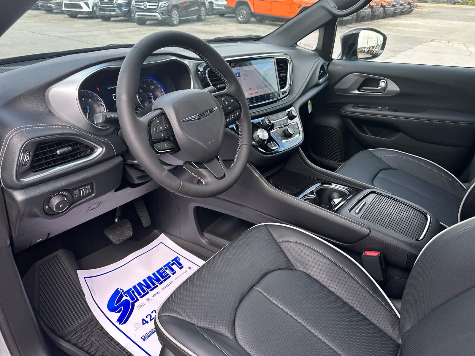 New 2026 Chrysler Pacifica Limited image 15