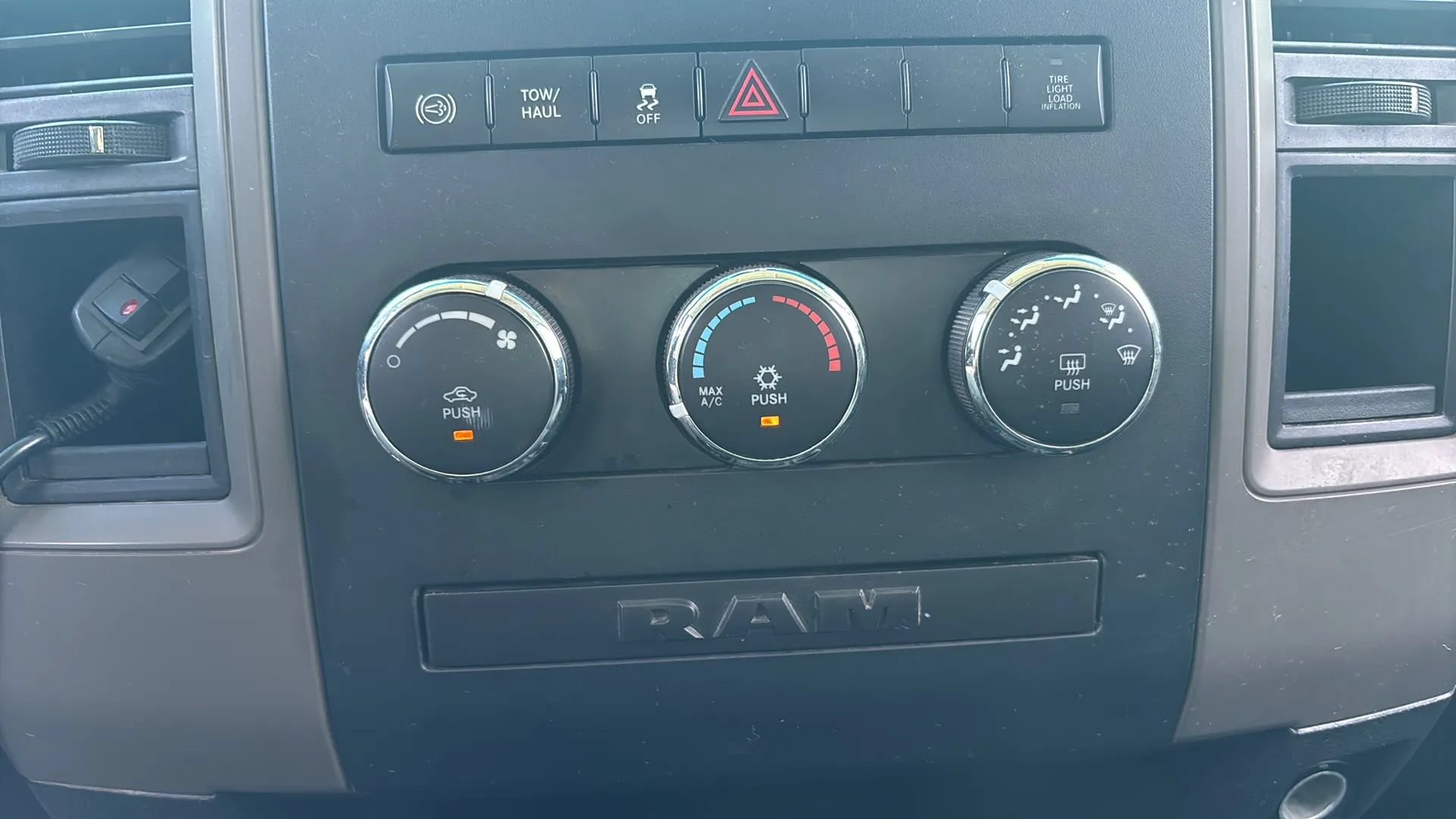 Used 2012 RAM 2500 ST w/ Chrome Appearance Group AWD/4WD image 23