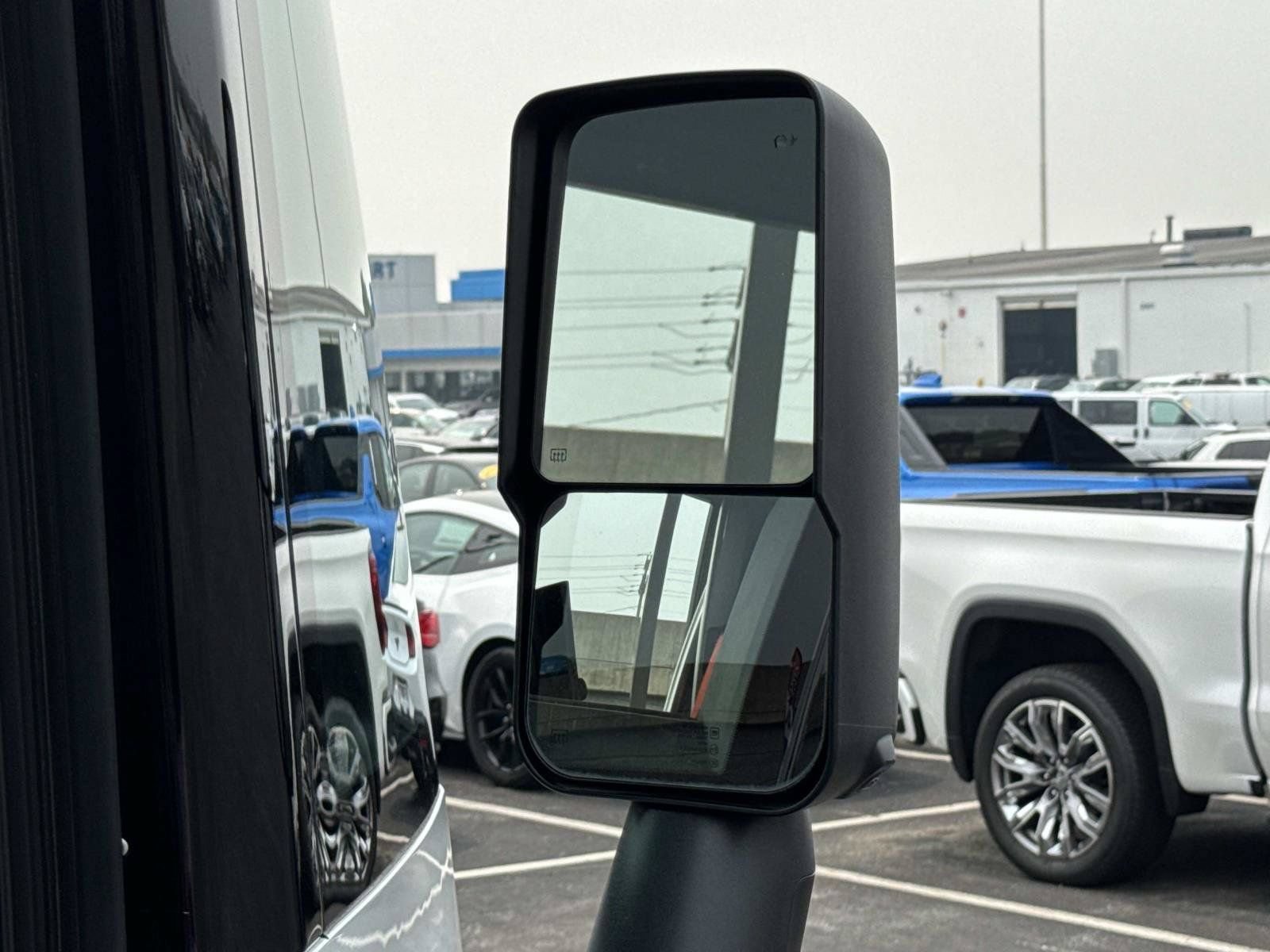 Used 2024 Chevrolet Brightdrop 400 w/ Commercial Equipment Package AWD/4WD image 21