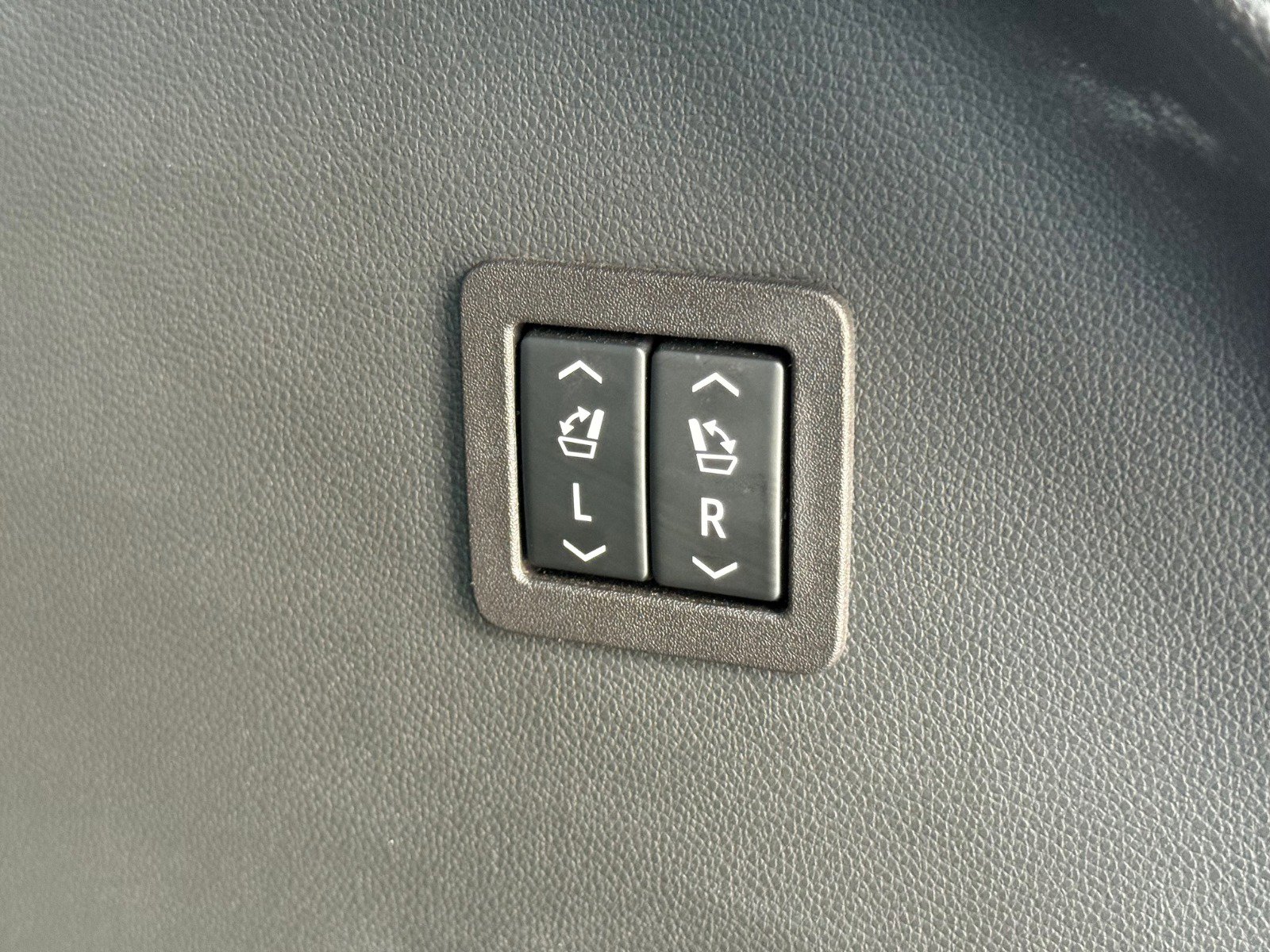 Certified 2023 Buick Enclave Avenir w/ Trailering Package, 5000 lbs. image 14