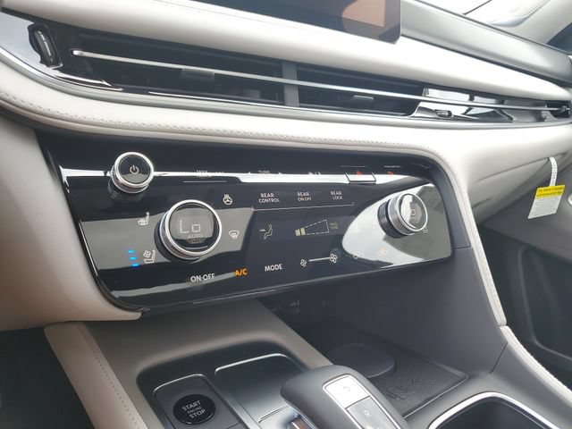 New 2027 INFINITI QX60 Luxe w/ Family Package AWD/4WD image 29