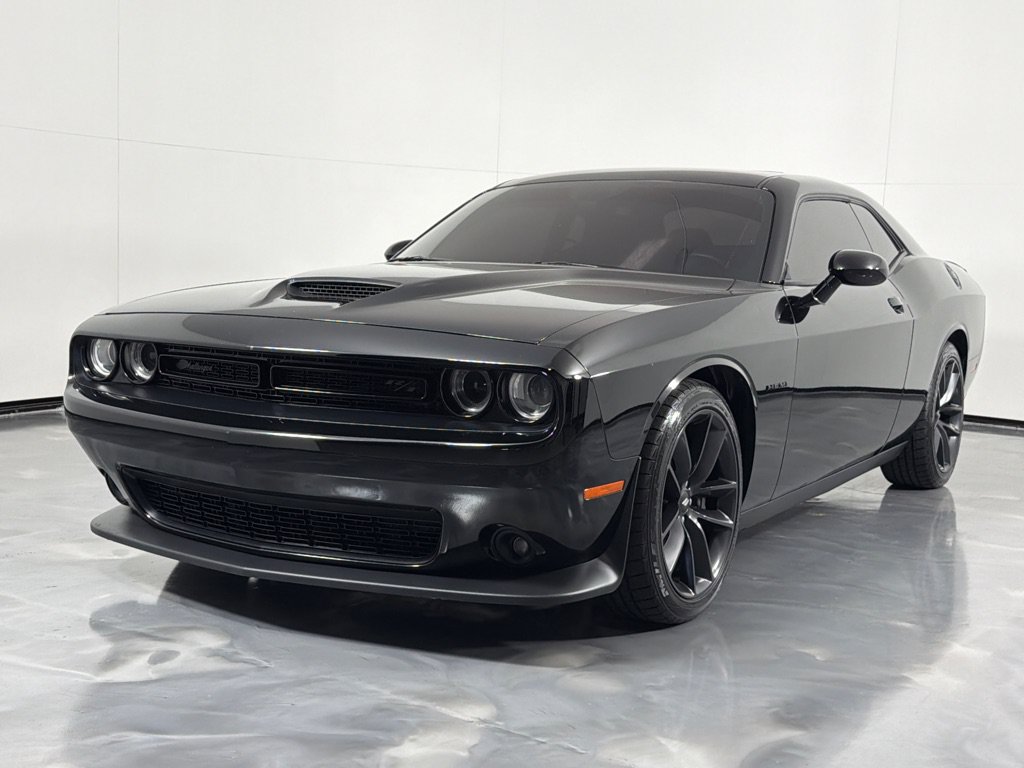 Used 2021 Dodge Challenger R/T w/ Performance Handling Group RWD image 10