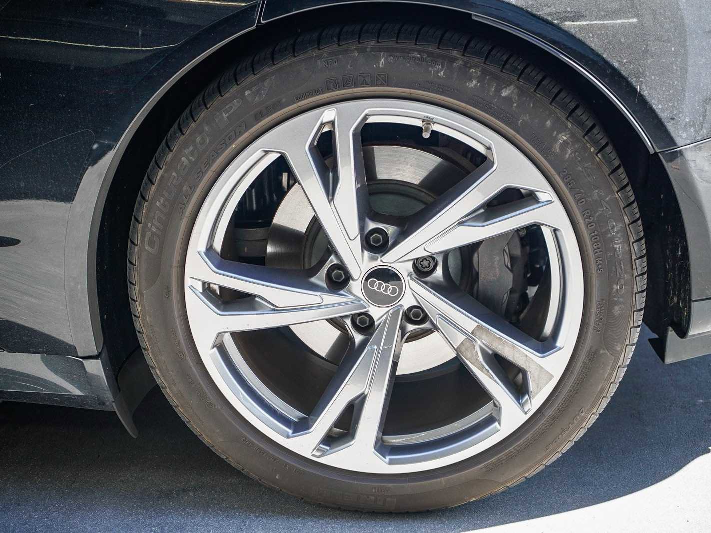 Used 2024 Audi e-tron GT Premium Plus image 10