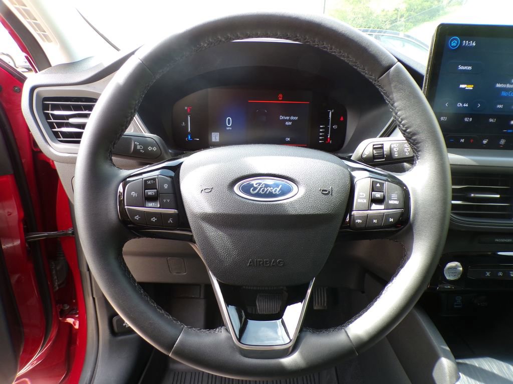 Used 2023 Ford Escape Active w/ Tech Pack #1 AWD/4WD image 12