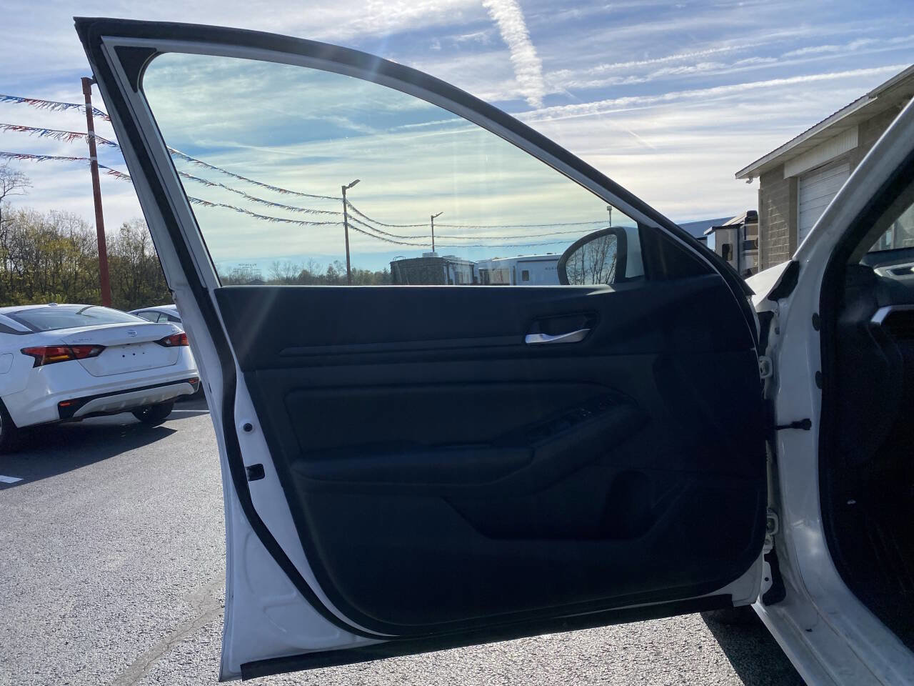 Used 2022 Nissan Altima 2.5 S image 12