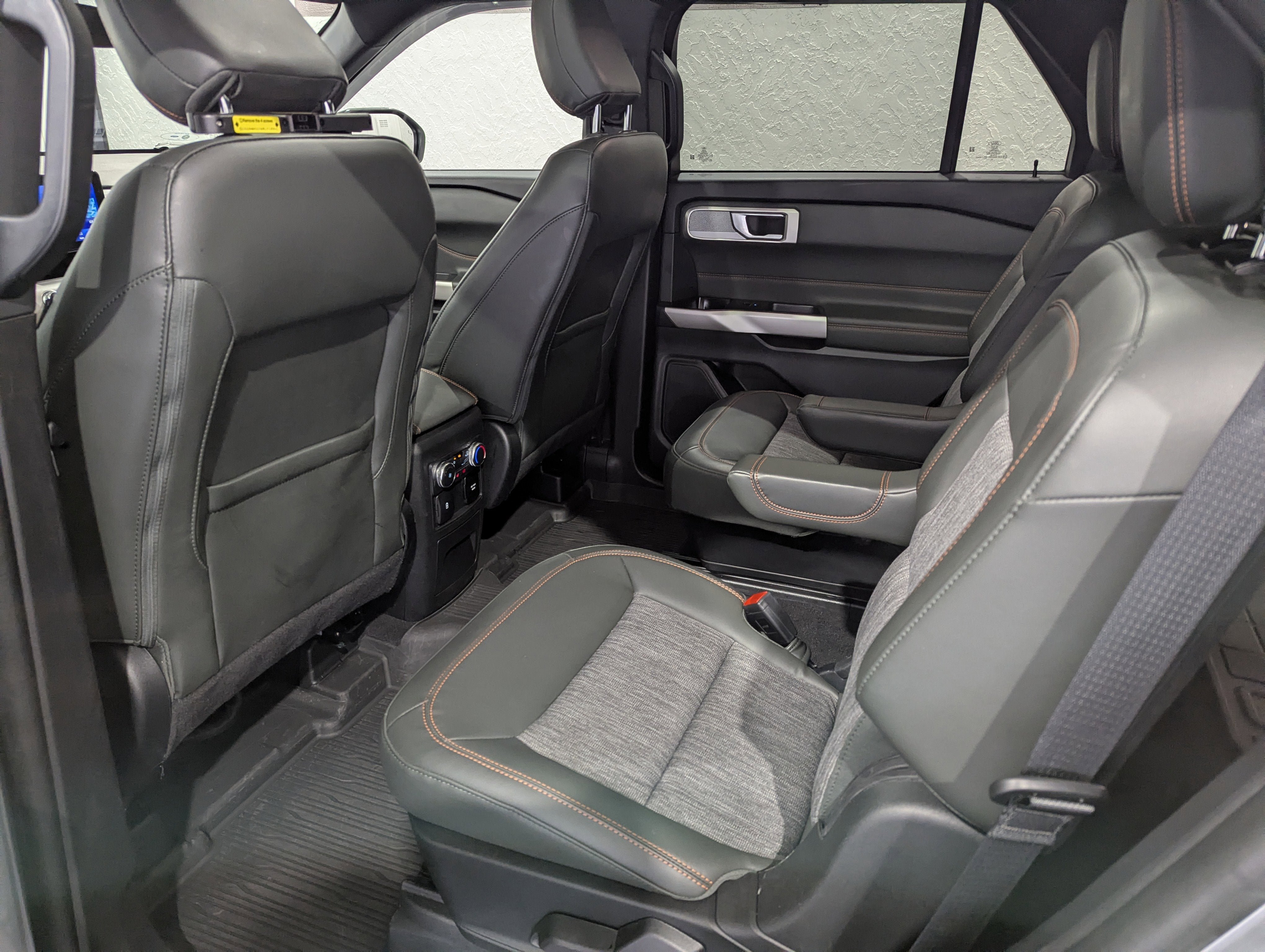Used 2022 Ford Explorer Timberline w/ Timberline Technology Package AWD/4WD image 12