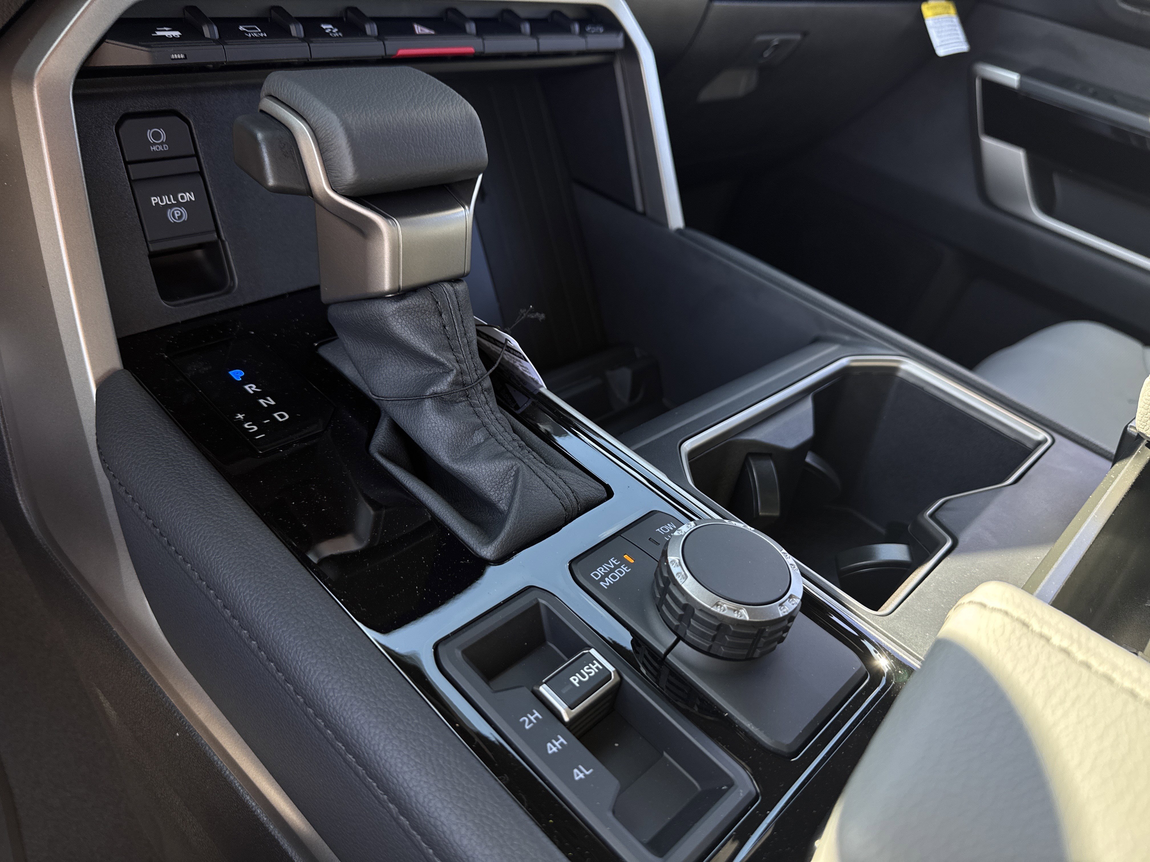 New 2026 Toyota Tundra Limited AWD/4WD image 16