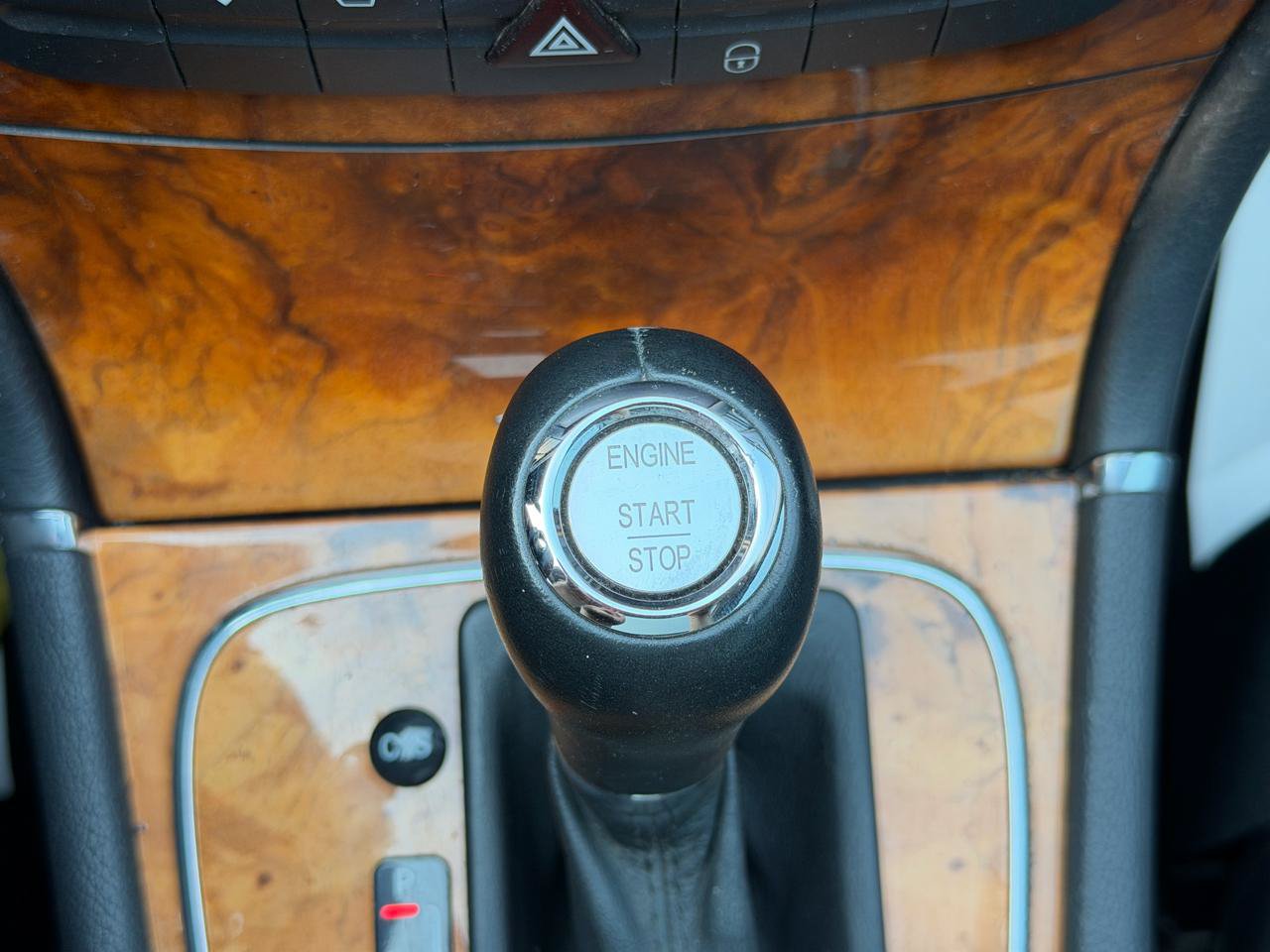Used 2009 Mercedes-Benz E 350 4MATIC Sedan image 24