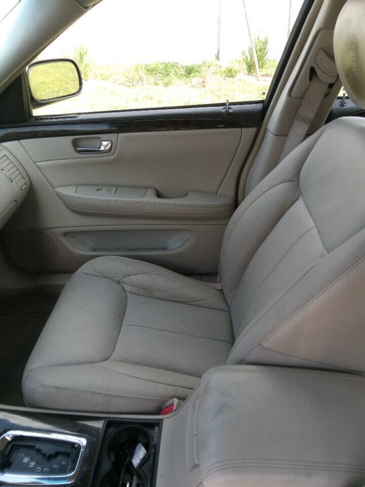 Used 2009 Cadillac DTS FWD image 11