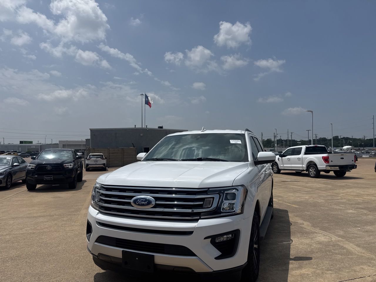 Used 2020 Ford Expedition XLT RWD image 6