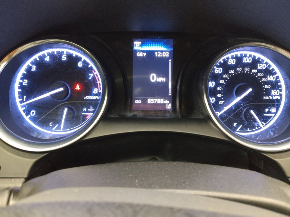 Used 2020 Toyota Camry LE image 23