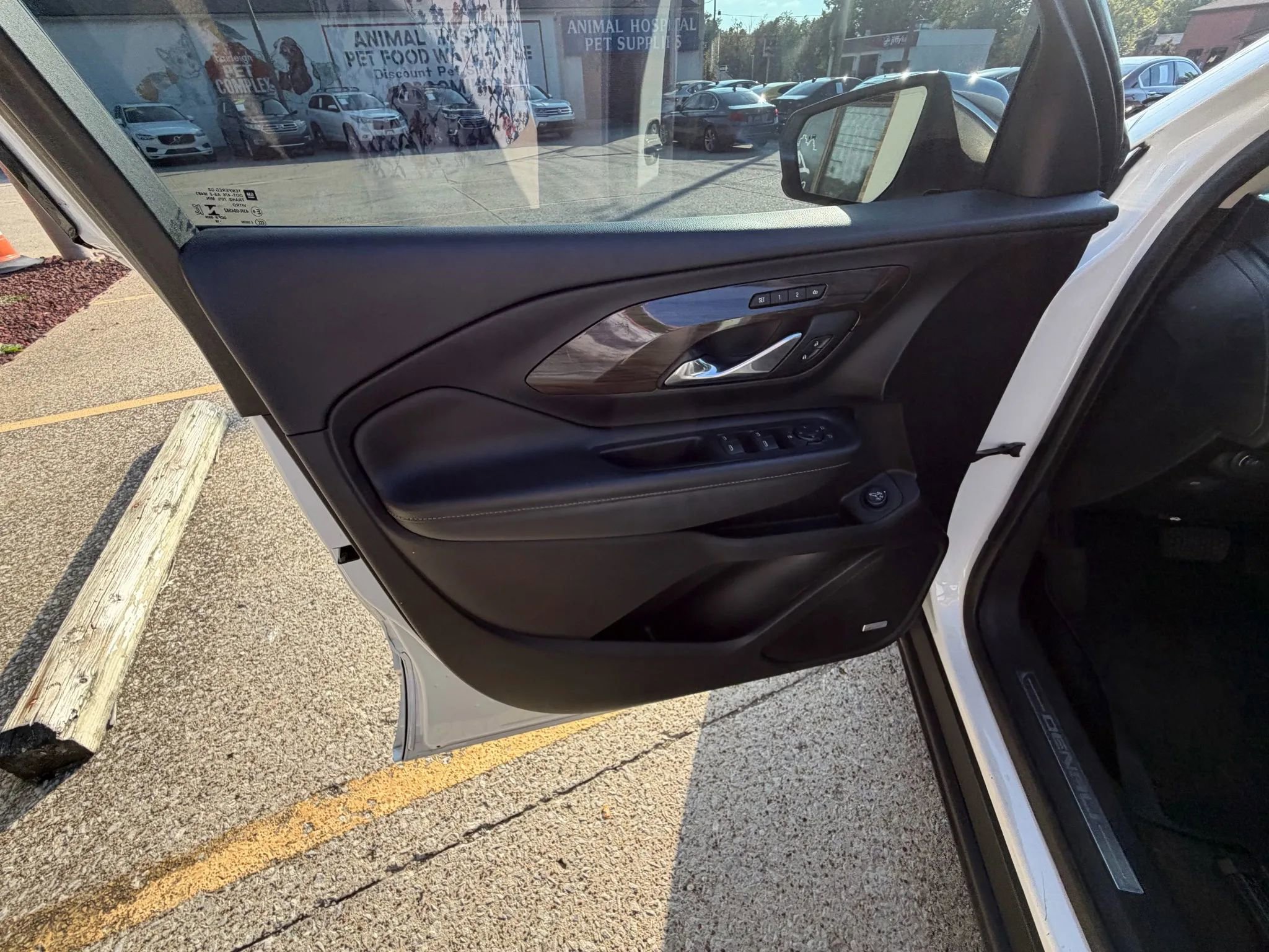 Used 2019 GMC Terrain Denali w/ Advanced Safety Package image 17
