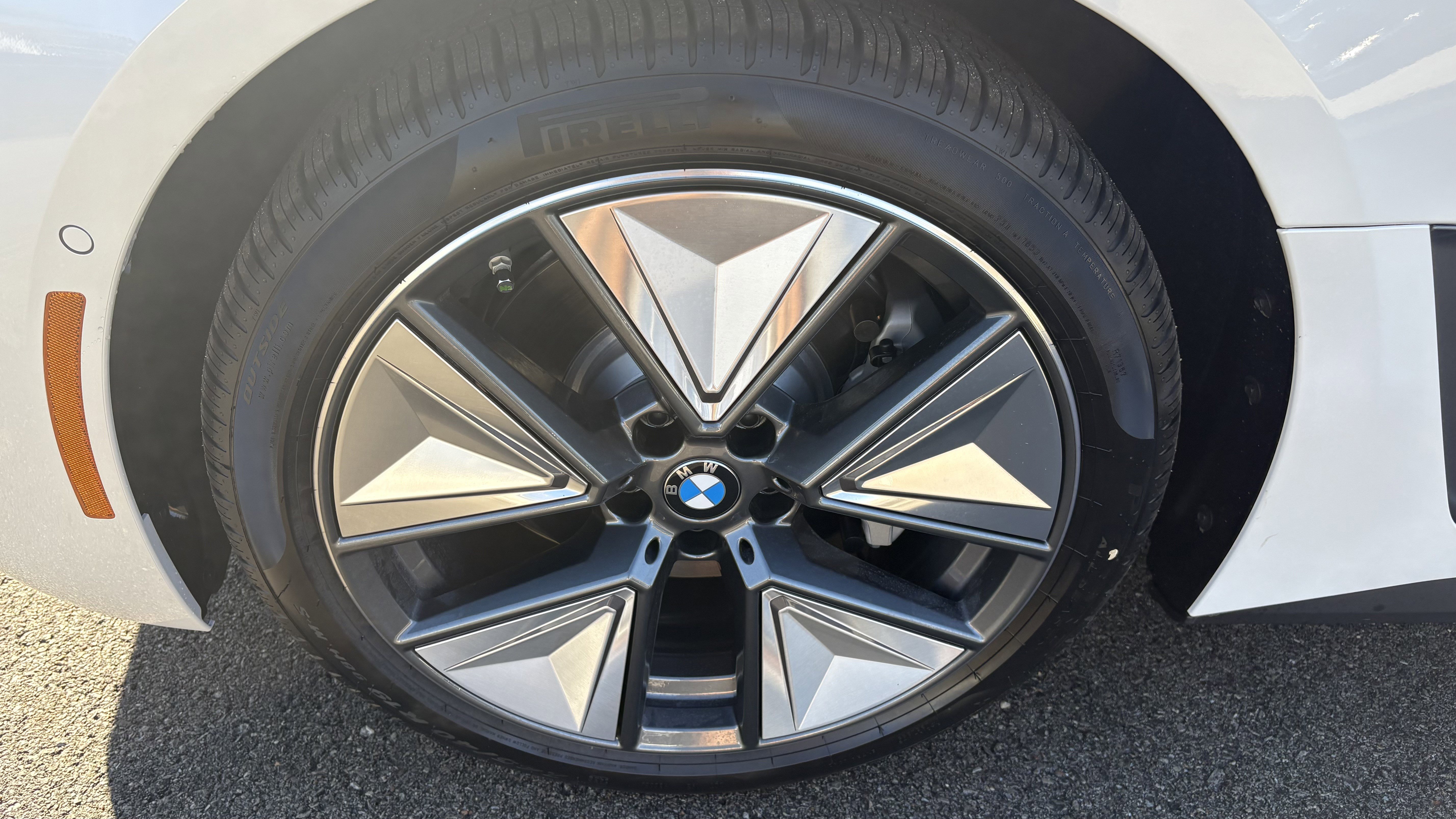 Used 2025 BMW i4 xDrive40i w/ Premium Package image 12