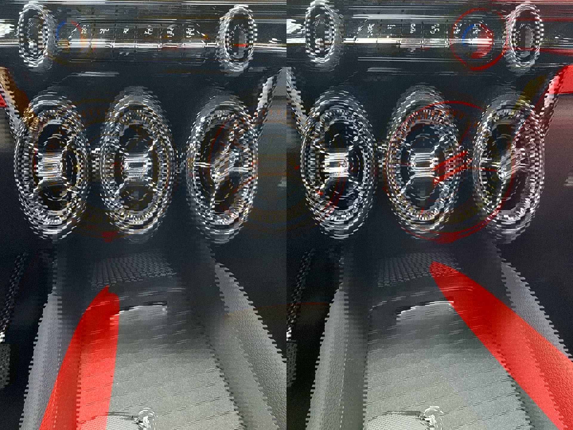 New 2025 Chevrolet Blazer EV SS w/ Performance Package AWD/4WD image 38