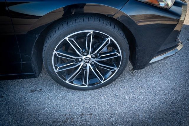 Used 2021 Toyota Avalon Touring w/ Advanced Safety Package image 10