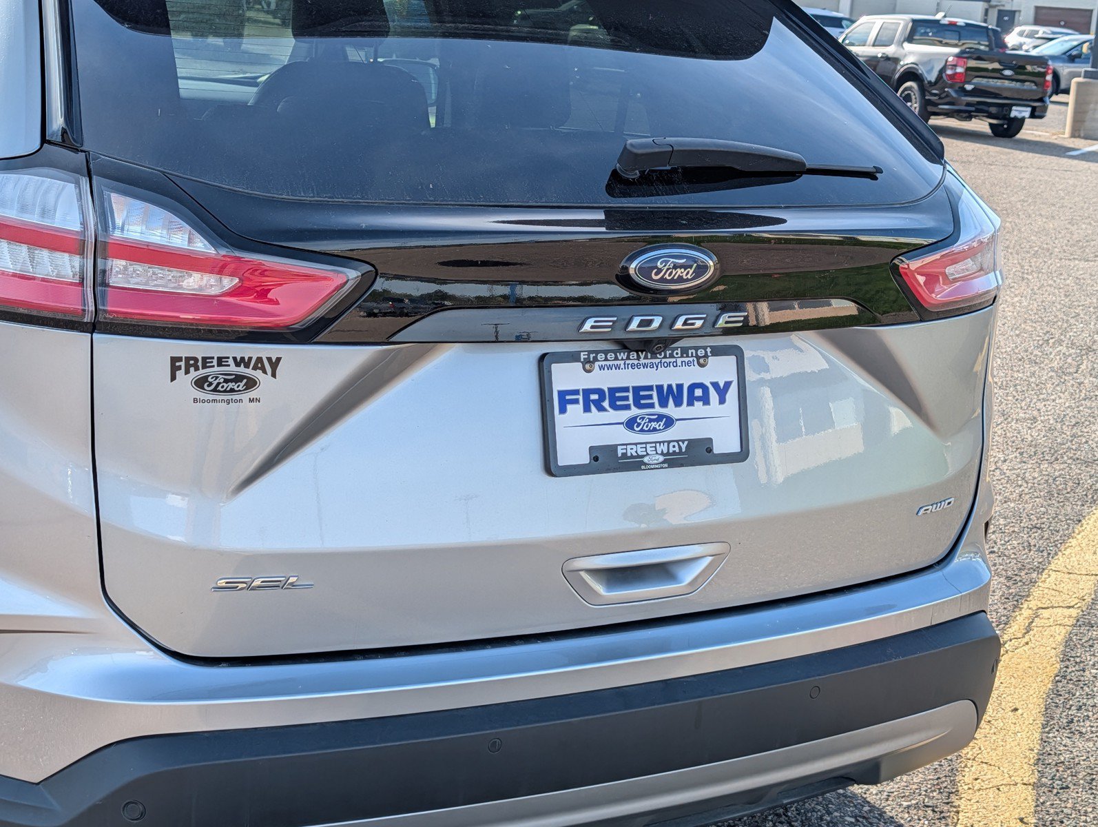 Used 2024 Ford Edge SEL AWD/4WD image 10