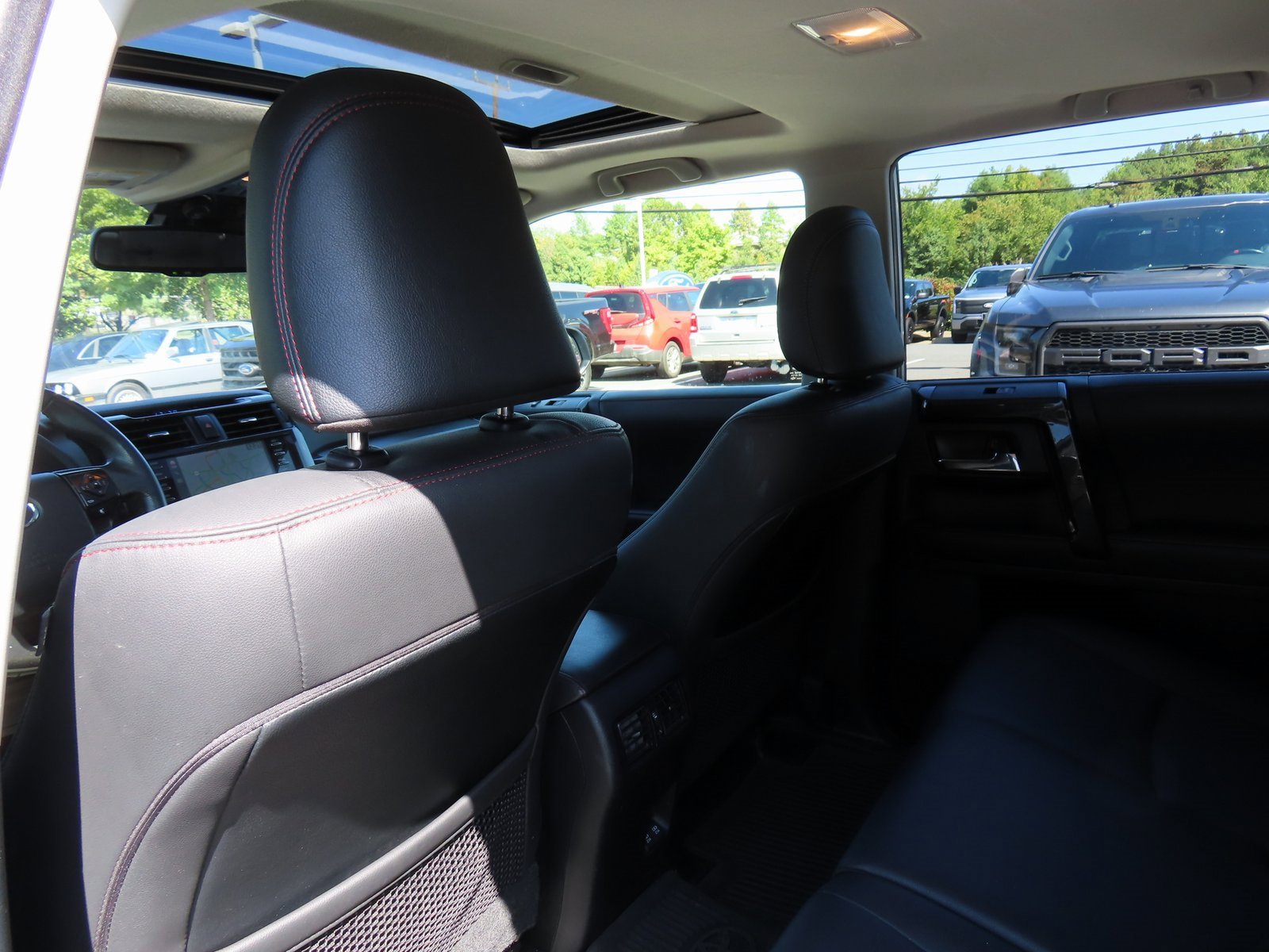 Used 2021 Toyota 4Runner Venture image 32