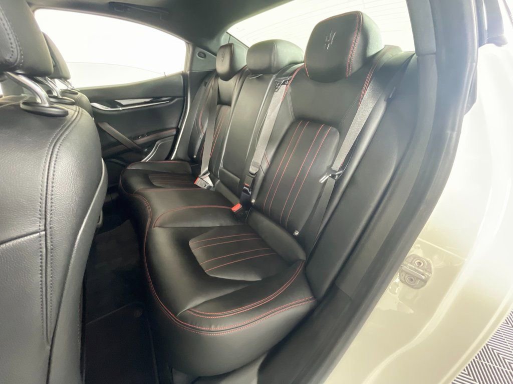 Used 2022 Maserati Ghibli Modena RWD image 32