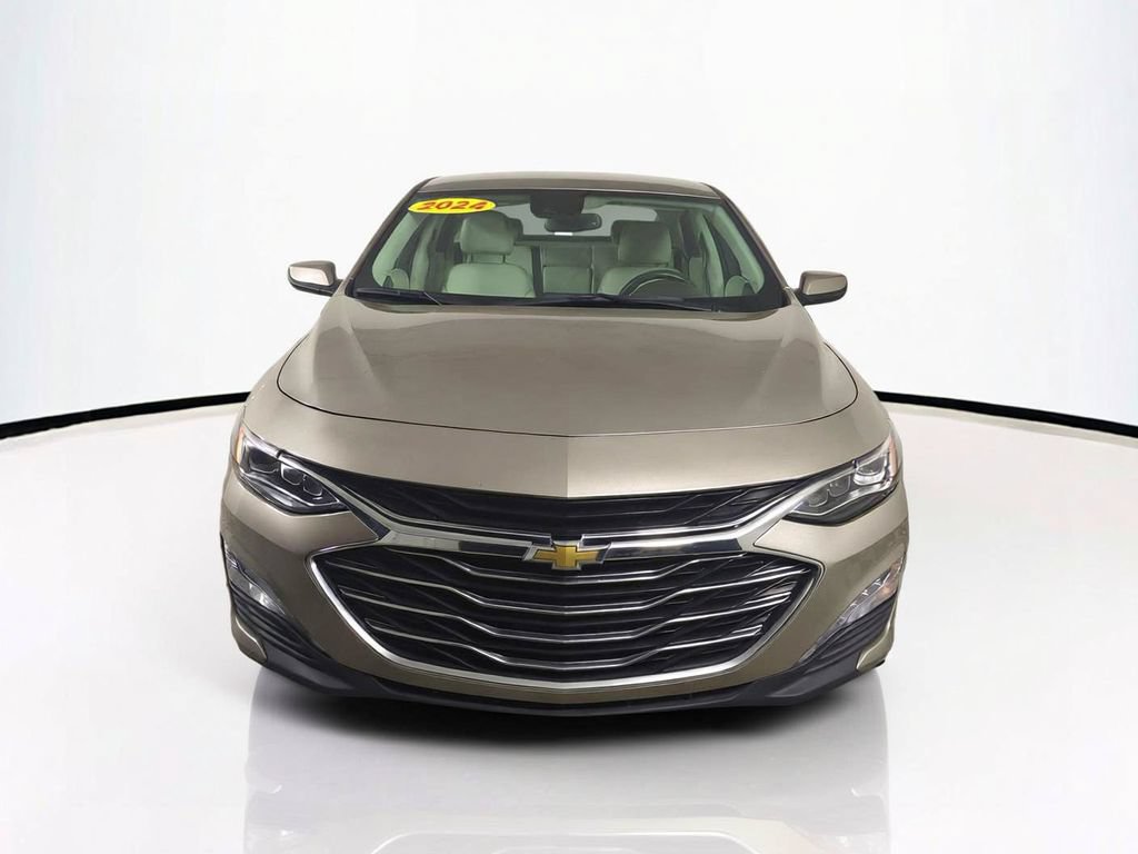 Used 2024 Chevrolet Malibu LT FWD image 3