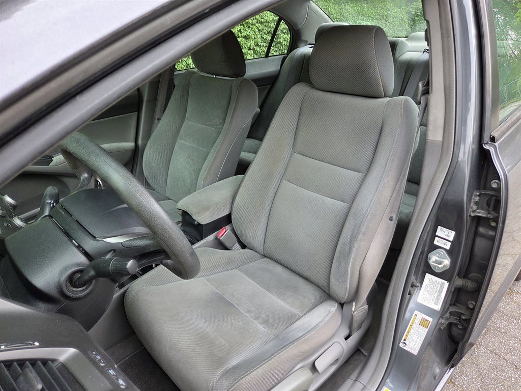 Used 2010 Honda Civic LX image 25