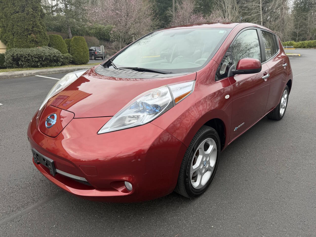 Used 2012 Nissan Leaf SL image 1