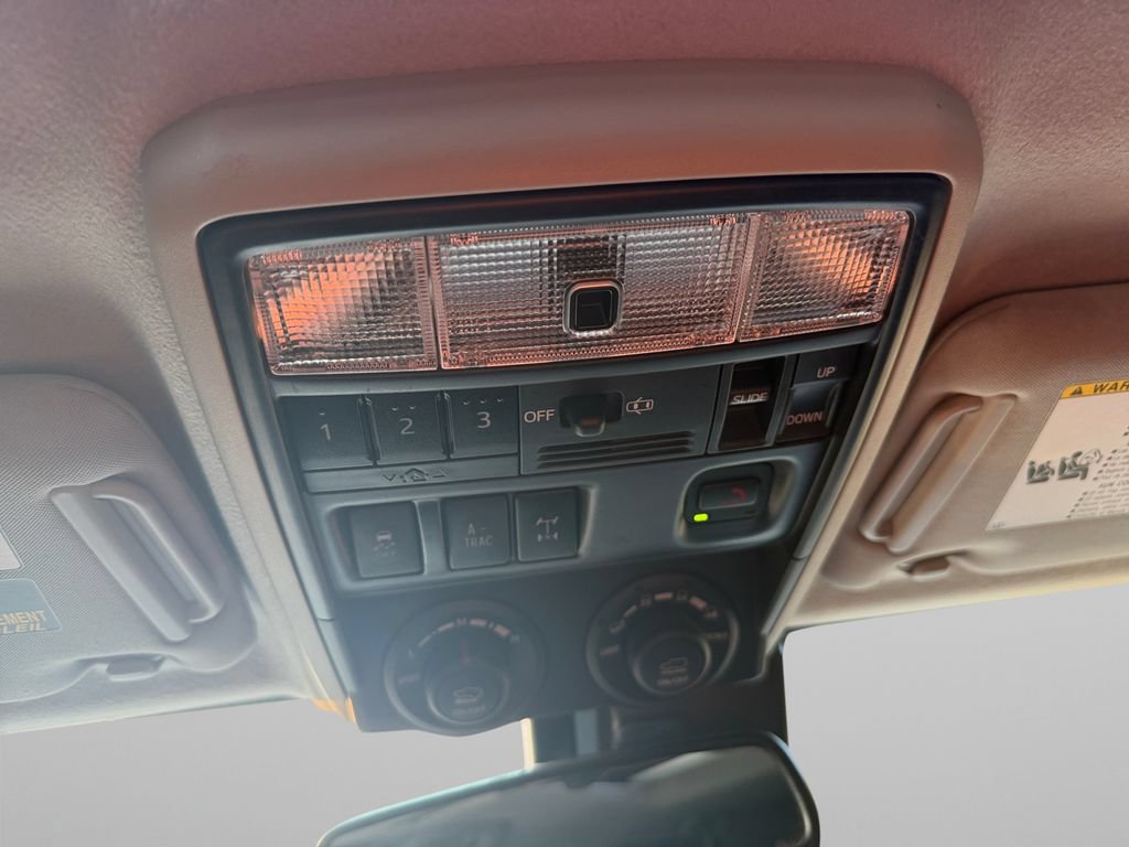Used 2021 Toyota 4Runner Venture w/ Moonroof Package AWD/4WD image 21