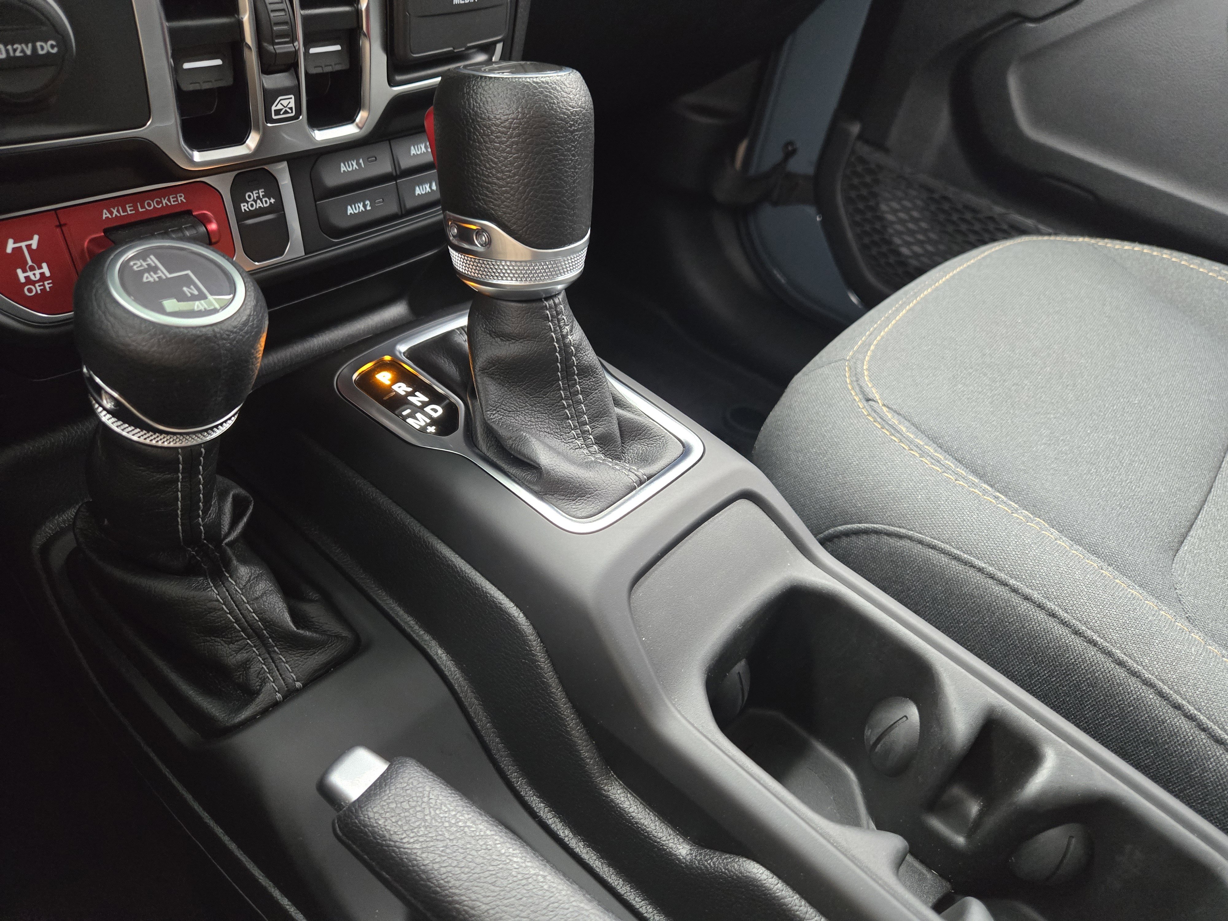 Used 2024 Jeep Gladiator Sport image 23