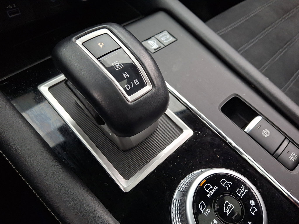 Used 2024 Mitsubishi Outlander 4WD Plug-In Hybrid image 30