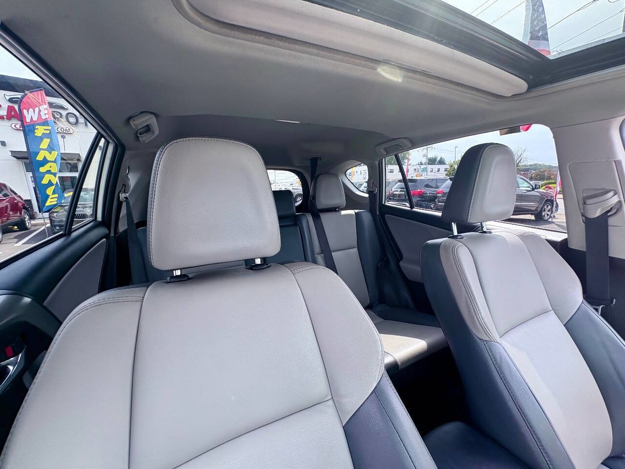 Used 2015 Toyota RAV4 Limited w/ Technology Package image 37