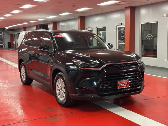 Used 2025 Toyota Grand Highlander AWD image 2