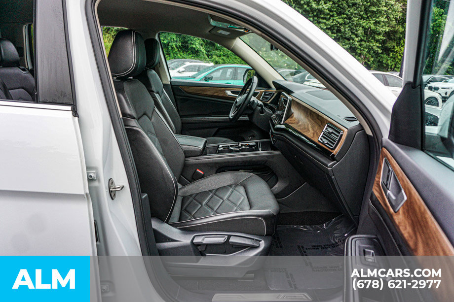 Used 2024 Volkswagen Atlas SE AWD/4WD image 24