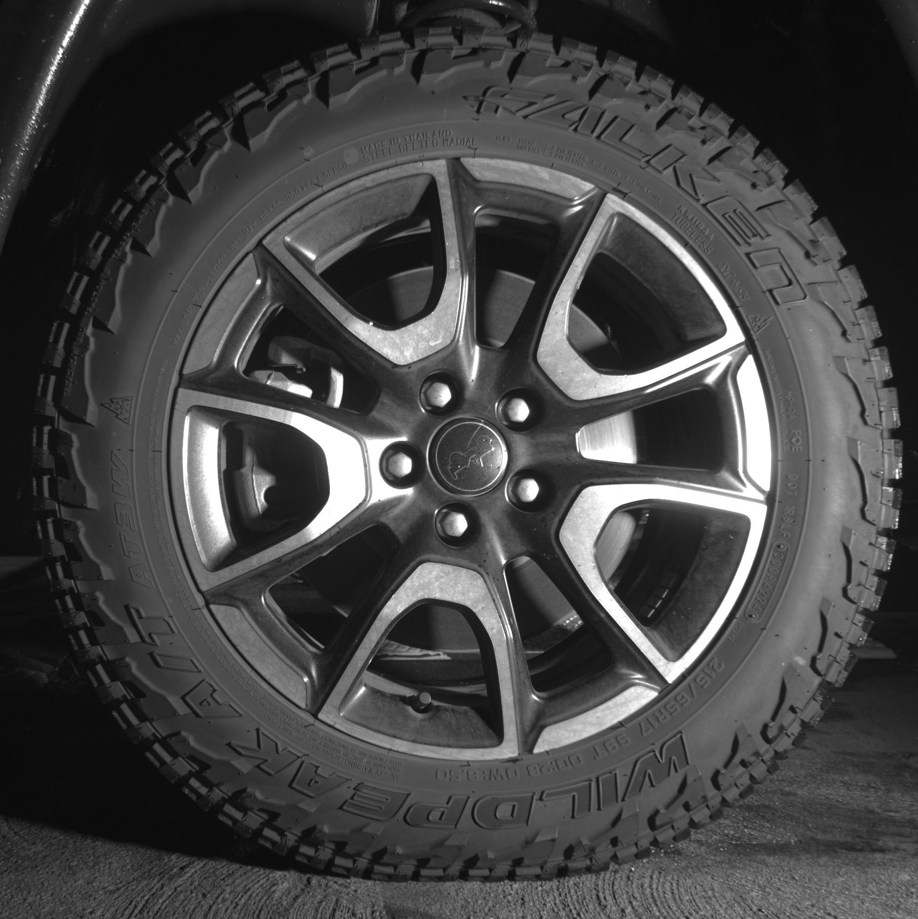 Used 2025 Jeep Compass Trailhawk AWD/4WD image 12