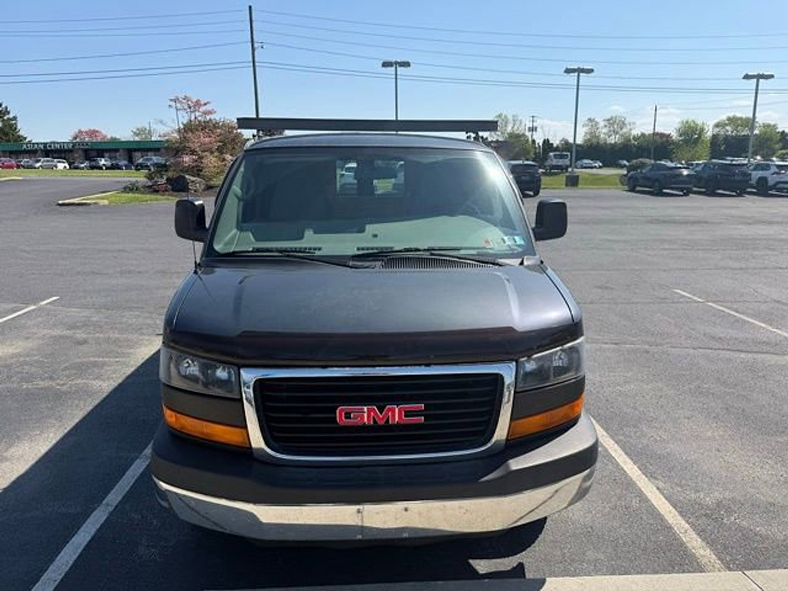 Used 2015 GMC Savana 2500 Extended w/ Chrome Appearance Package RWD image 2