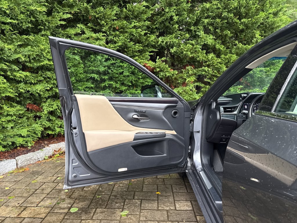 Used 2020 Lexus ES 350 w/ Premium Package FWD image 10